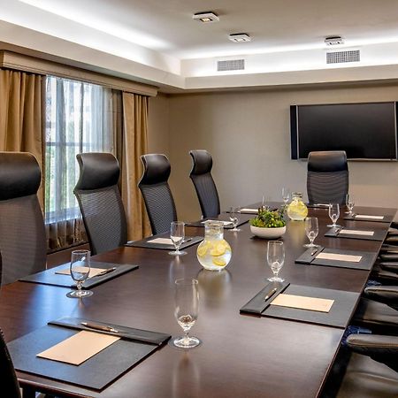Sheraton Boston Needham Hotel Екстер'єр фото