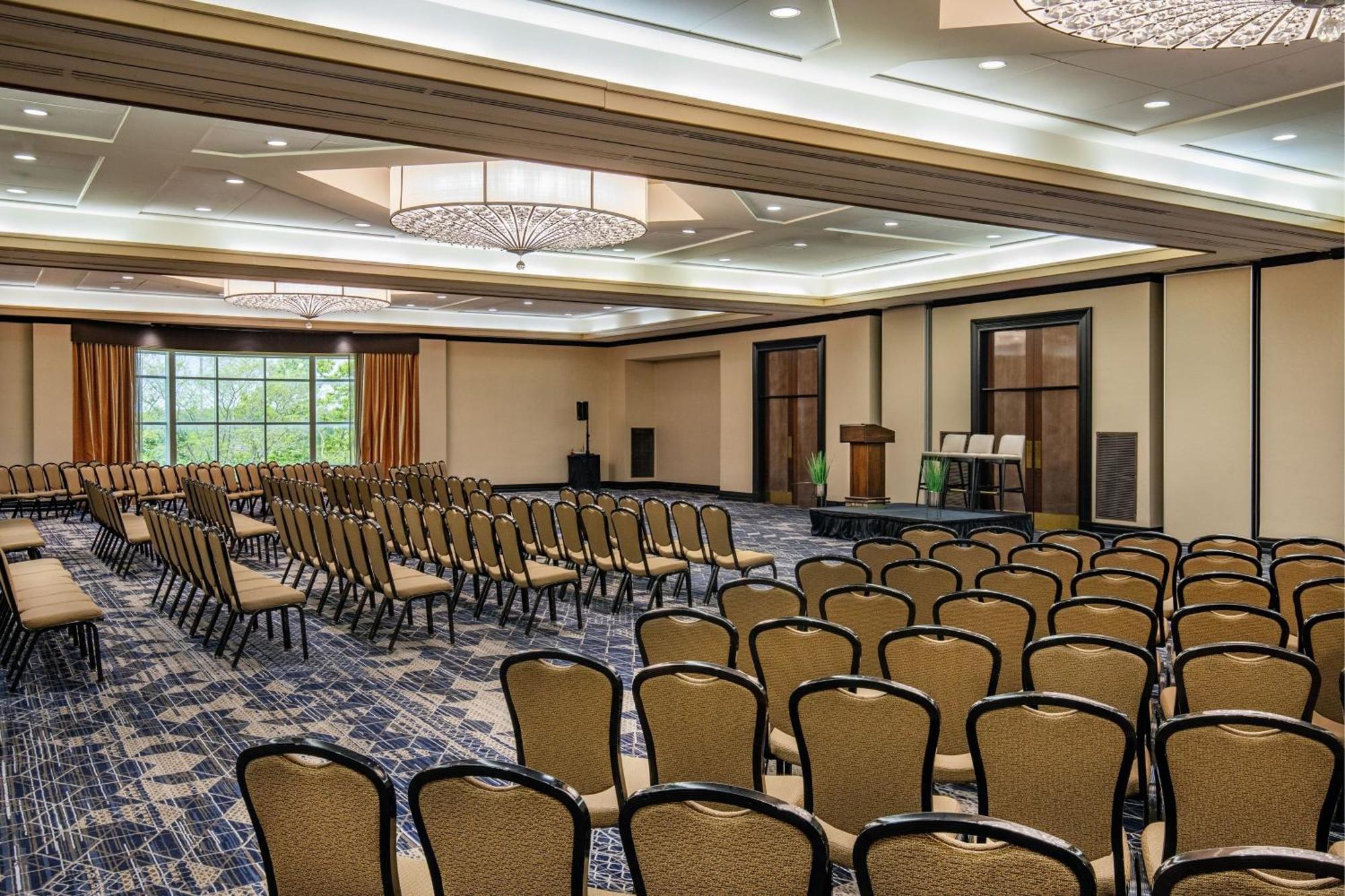 Sheraton Boston Needham Hotel Екстер'єр фото