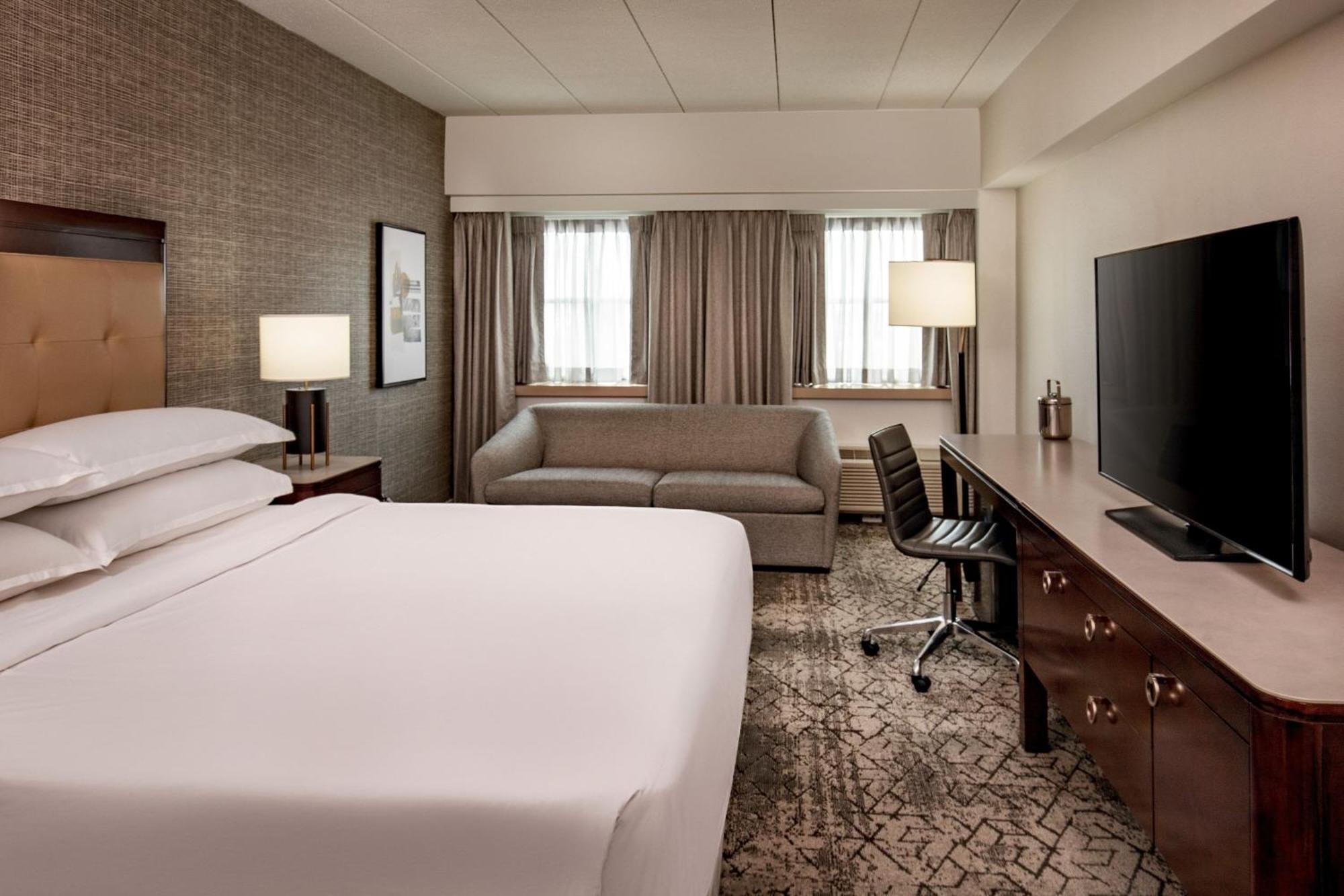 Sheraton Boston Needham Hotel Екстер'єр фото