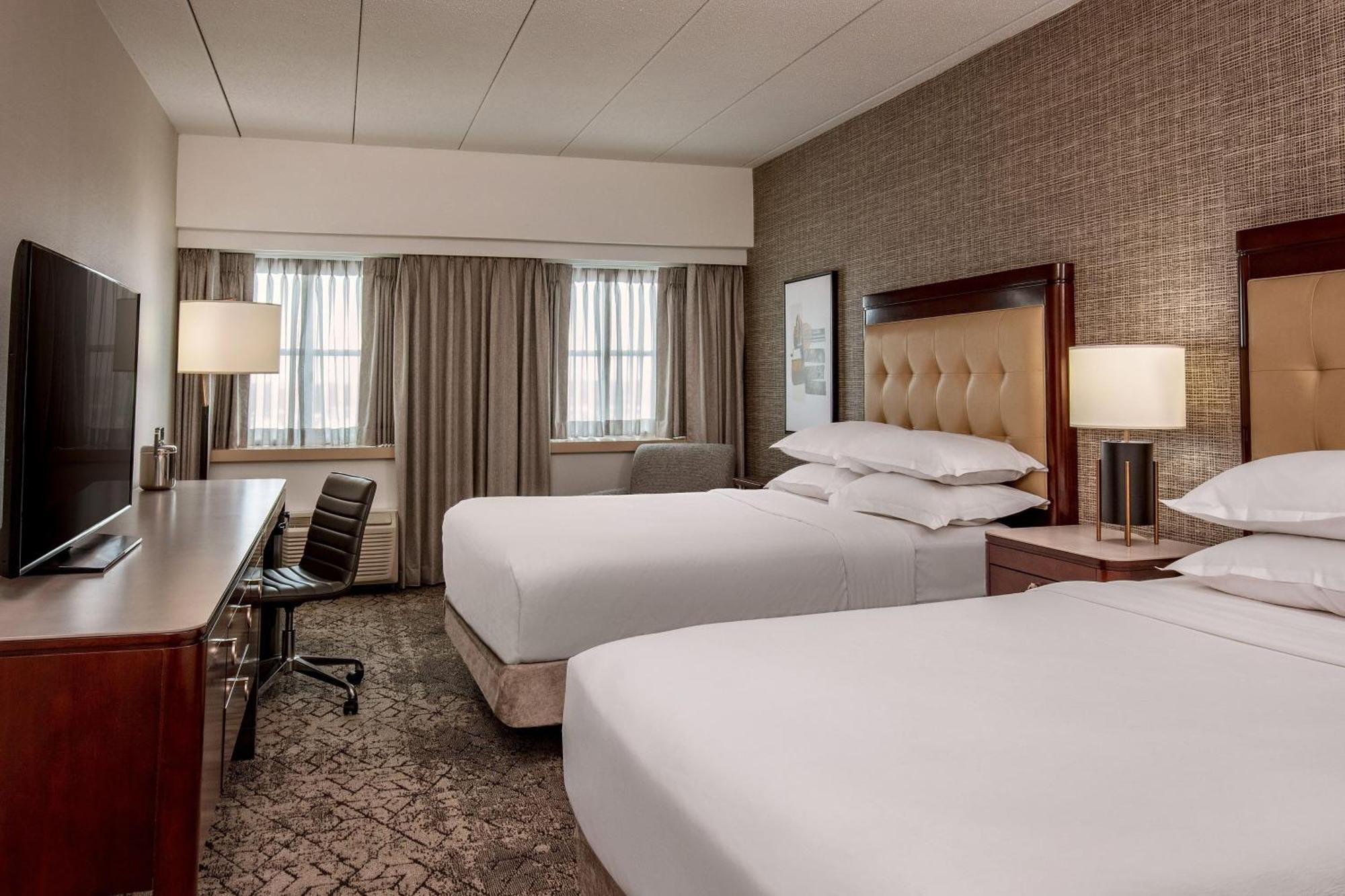 Sheraton Boston Needham Hotel Екстер'єр фото