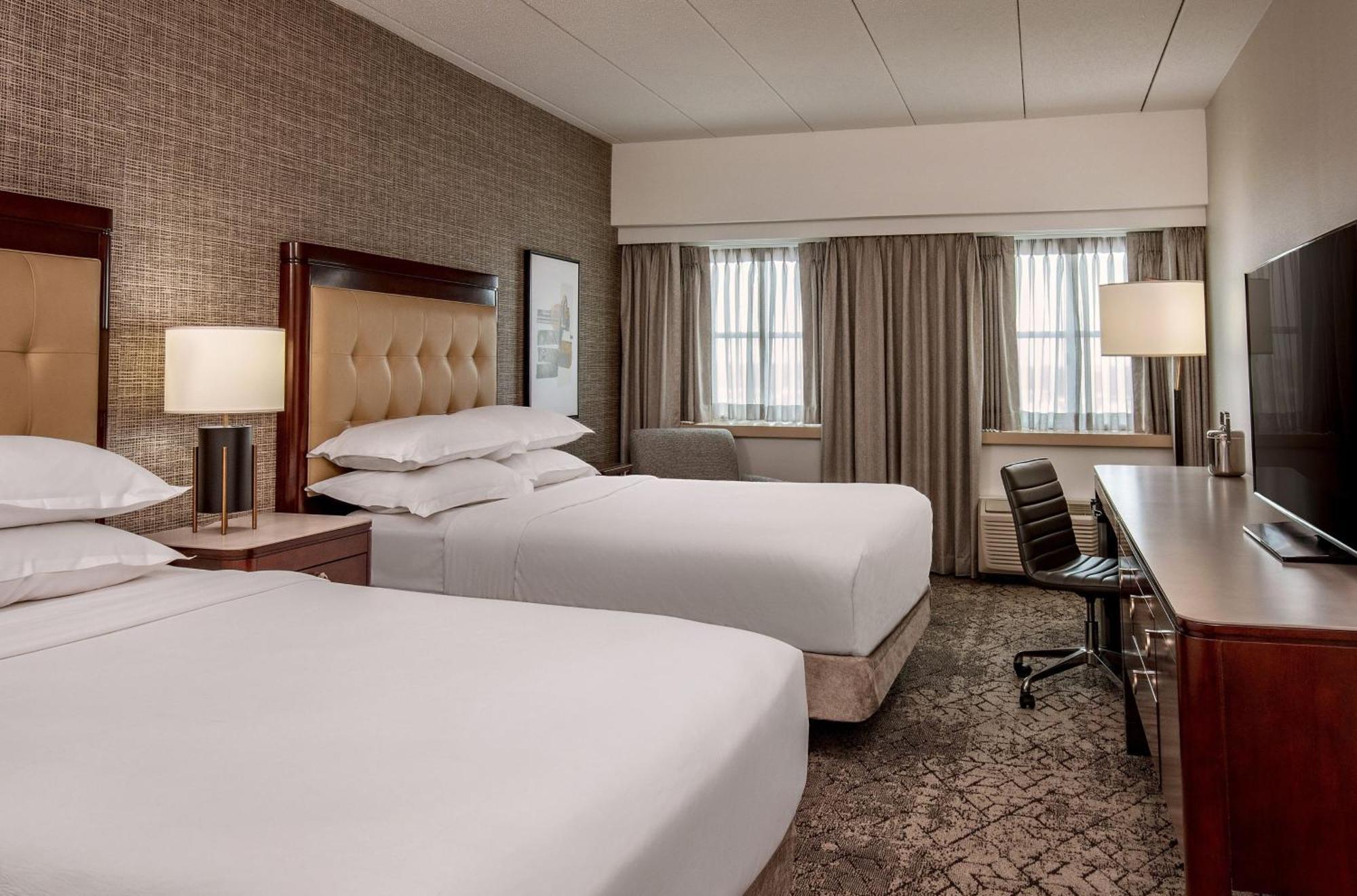 Sheraton Boston Needham Hotel Екстер'єр фото