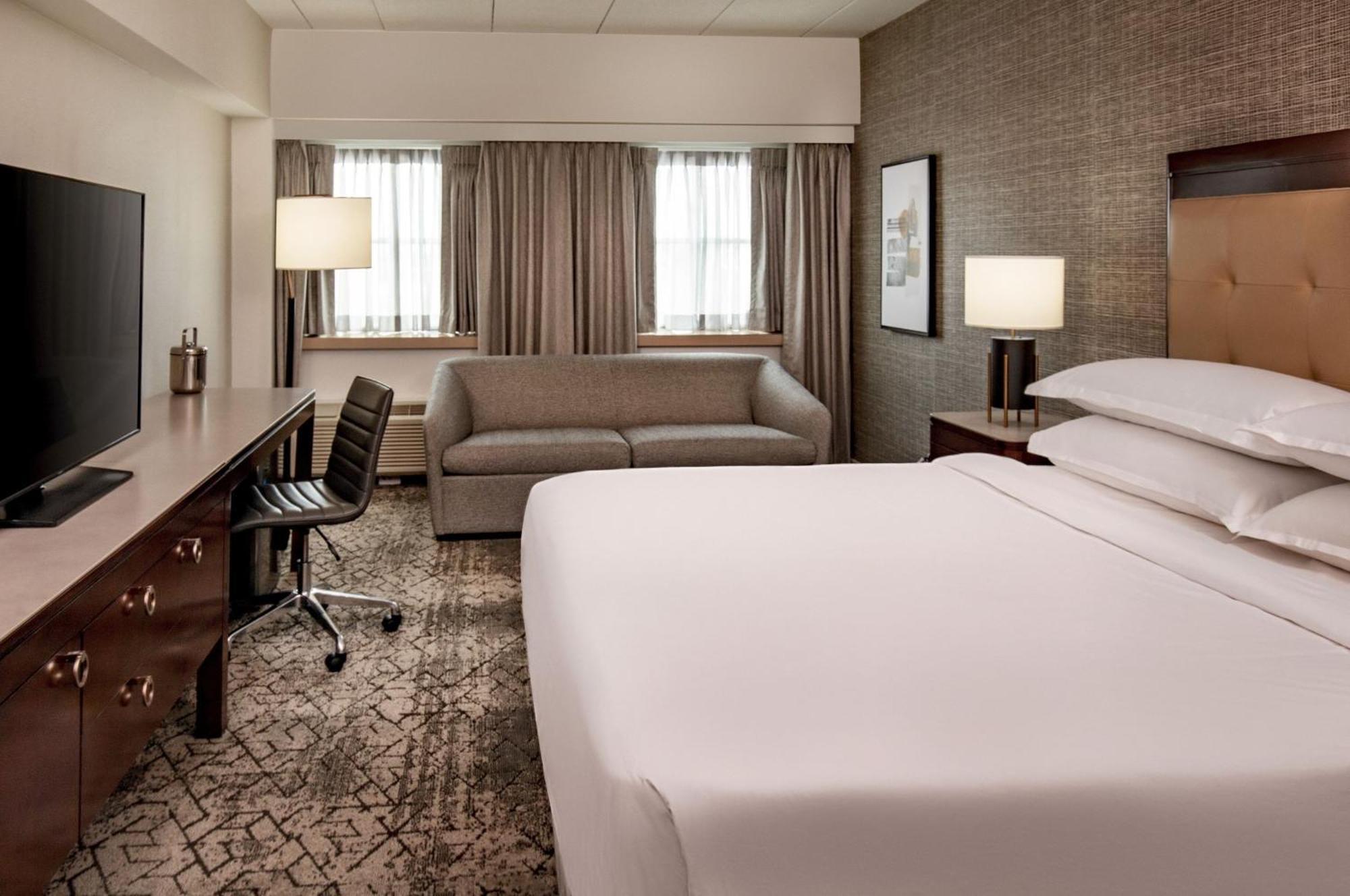 Sheraton Boston Needham Hotel Екстер'єр фото